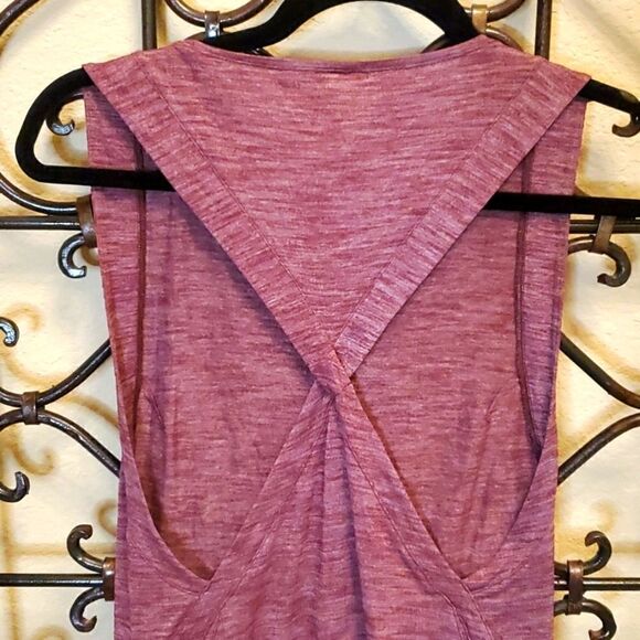 LULULEMON & Go Endeavor Tank - Size 8 - Picture 5 of 8
